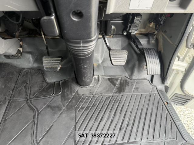 MITSUBISHI FUSO CANTER 2020-07 7799809-7