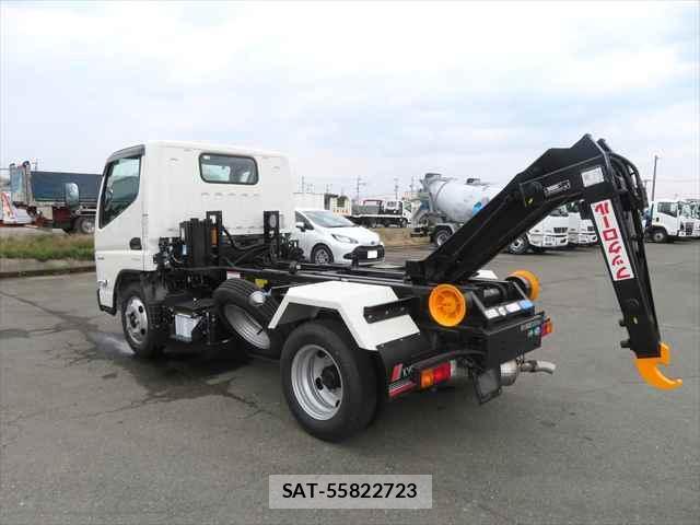 MITSUBISHI FUSO CANTER 2024-11 7800297-13