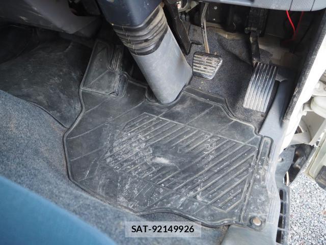 MITSUBISHI FUSO CANTER 2014-12 7801104-9