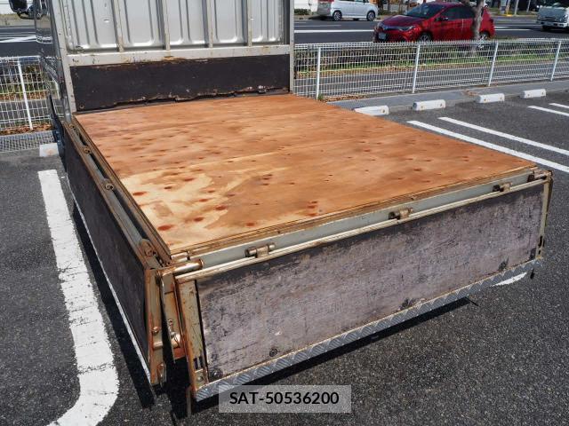 MITSUBISHI FUSO CANTER 2012-05 7801108-17