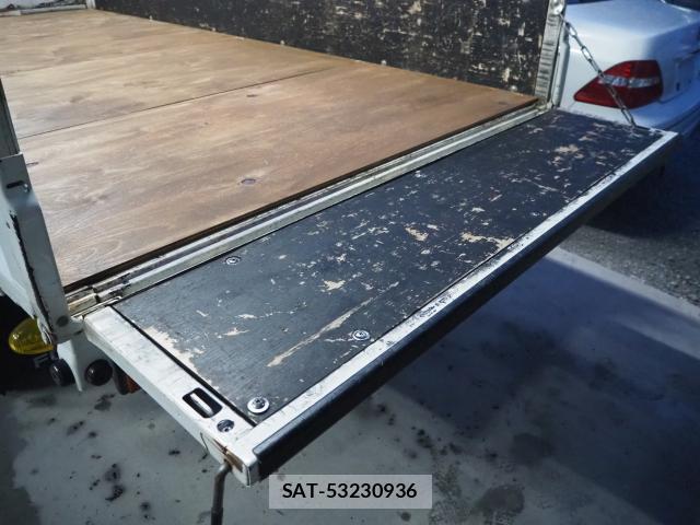 MITSUBISHI FUSO CANTER 2012-06 7801109-17