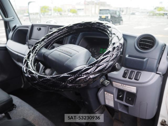 MITSUBISHI FUSO CANTER 2012-06 7801109-6