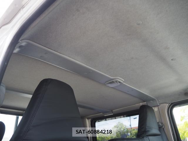 MITSUBISHI FUSO CANTER 2013-09 7801111-12