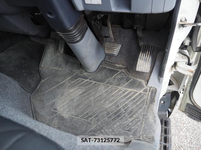 MITSUBISHI FUSO CANTER 2015-07 7801112-11