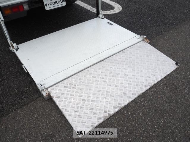 MITSUBISHI FUSO CANTER 2011-01 7801118-17