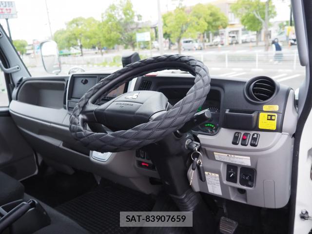 MITSUBISHI FUSO CANTER 2020-05 7801119-5