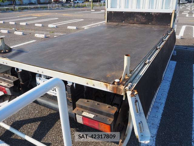 MITSUBISHI FUSO CANTER 2015-04 7801122-15