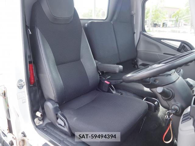 MITSUBISHI FUSO CANTER 2016-08 7801123-9