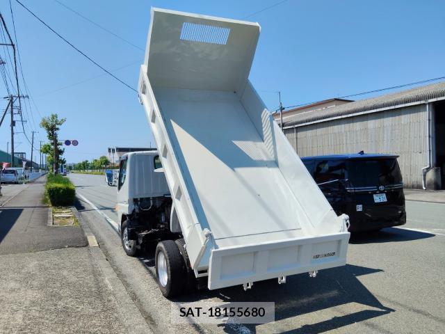 MITSUBISHI FUSO CANTER 2016-03 7801616-1