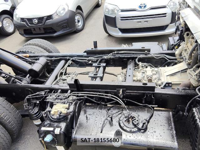 MITSUBISHI FUSO CANTER 2016-03 7801616-13
