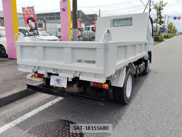 MITSUBISHI FUSO CANTER 2016-03 7801616-9