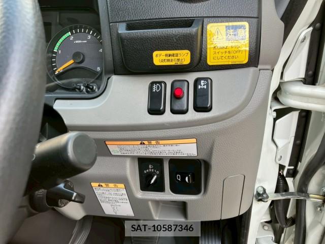 MITSUBISHI FUSO CANTER 2024-08 7802450-18
