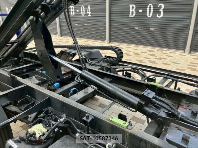 MITSUBISHI FUSO CANTER 2024-08 7802450-7