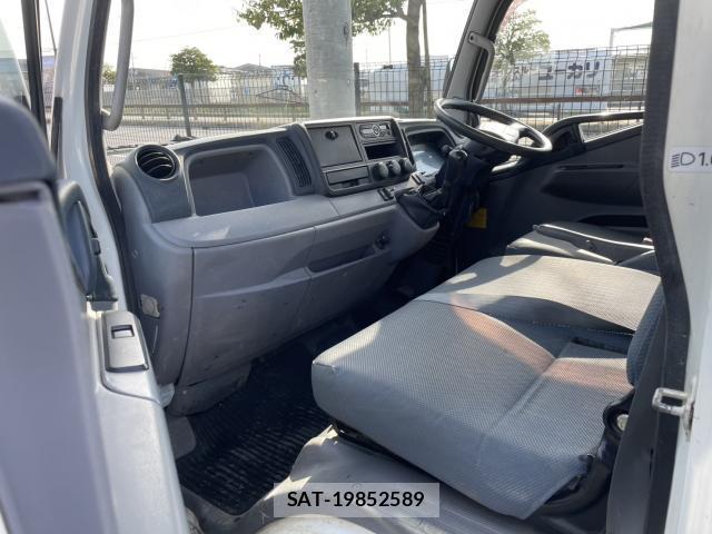 MITSUBISHI FUSO CANTER 2015-09 7804048-6