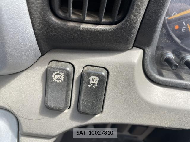 MITSUBISHI FUSO CANTER 2020-04 7804049-11