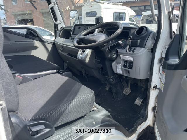 MITSUBISHI FUSO CANTER 2020-04 7804049-5