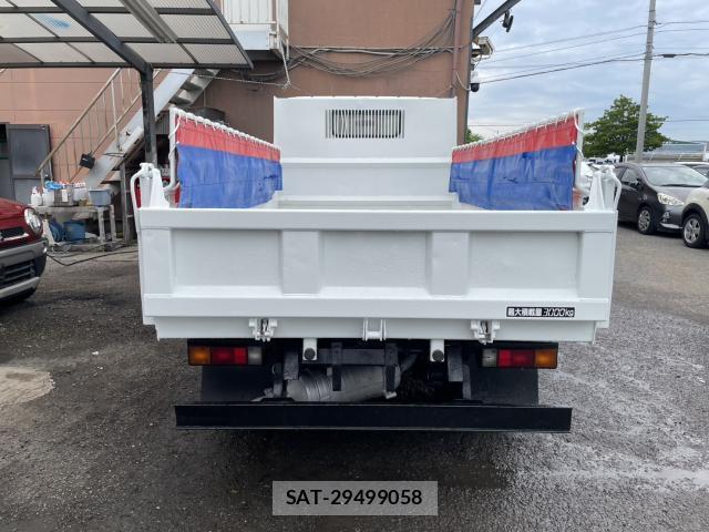 MITSUBISHI FUSO CANTER 2016-03 7804062-12