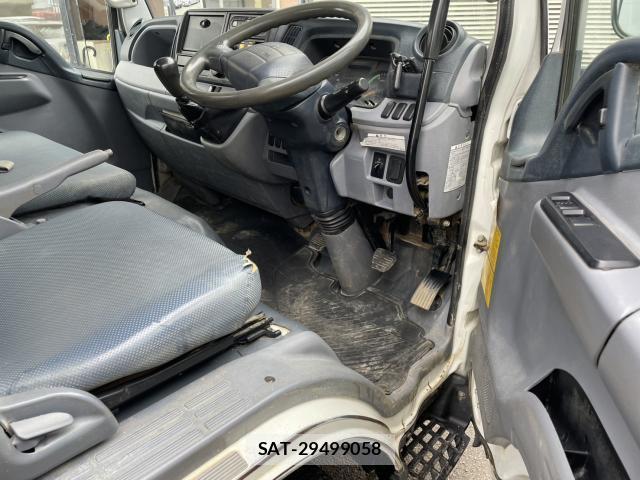 MITSUBISHI FUSO CANTER 2016-03 7804062-5