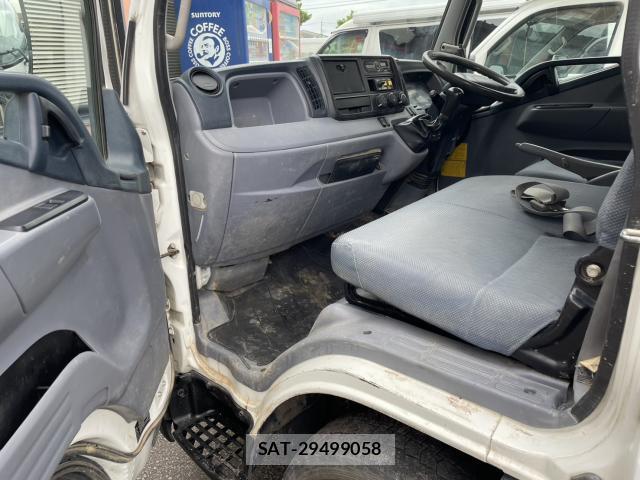 MITSUBISHI FUSO CANTER 2016-03 7804062-6
