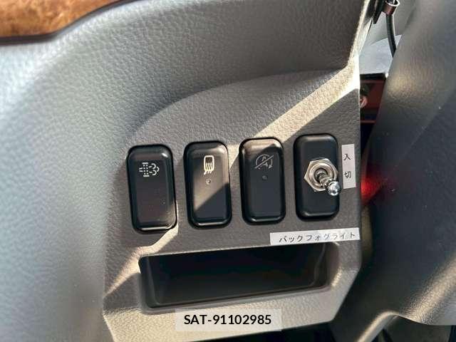 MITSUBISHI FUSO CANTER 2023-04 7804431-10