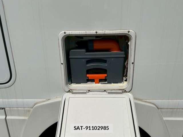 MITSUBISHI FUSO CANTER 2023-04 7804431-14