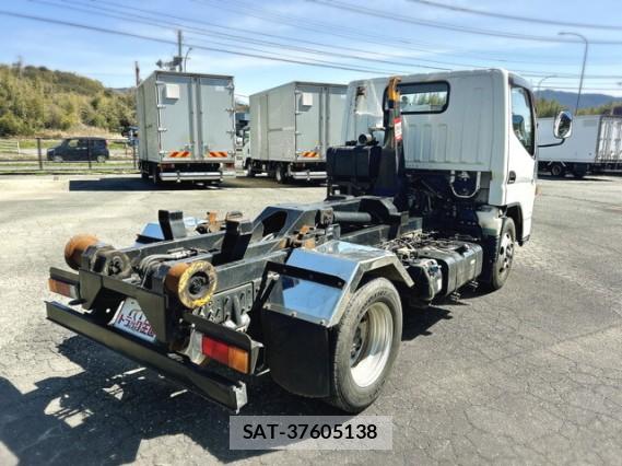 MITSUBISHI FUSO CANTER 2016 7805333-1