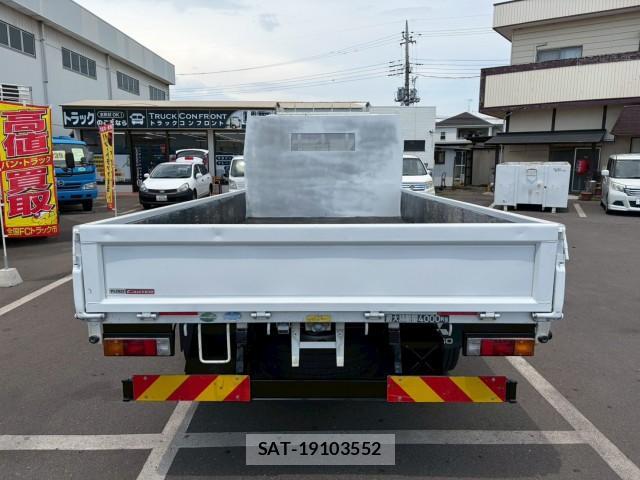 MITSUBISHI FUSO CANTER 2019-03 7805654-6