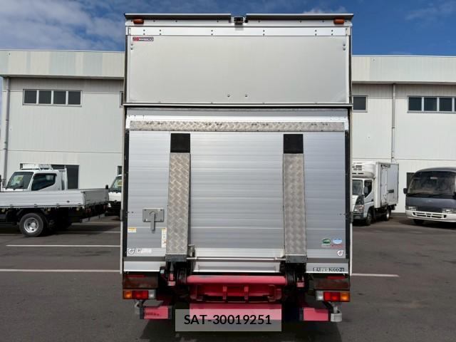 MITSUBISHI FUSO CANTER 2016-01 7805663-6
