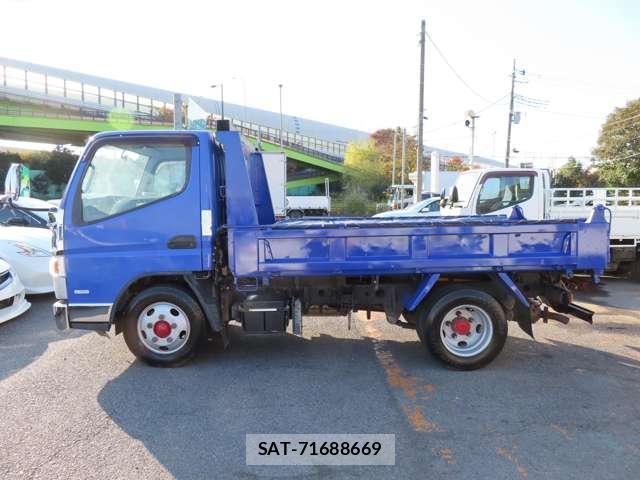 MITSUBISHI FUSO CANTER 2013-05 7806387-3
