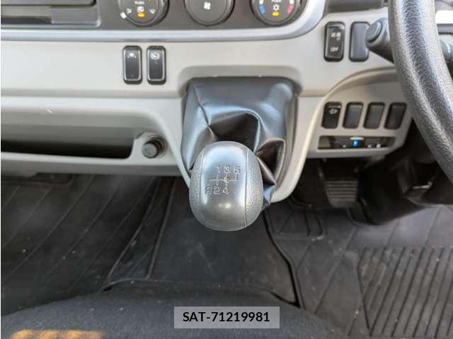 MITSUBISHI FUSO CANTER 2019-07 7807146-13
