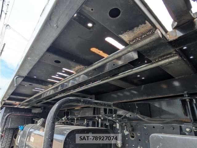 MITSUBISHI FUSO CANTER 2023-01 7807164-17