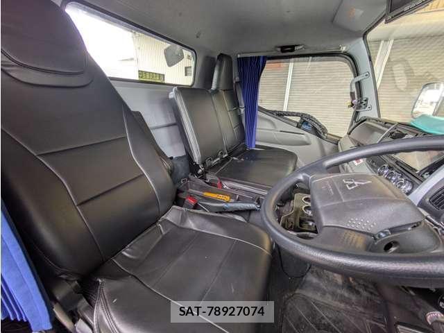 MITSUBISHI FUSO CANTER 2023-01 7807164-2