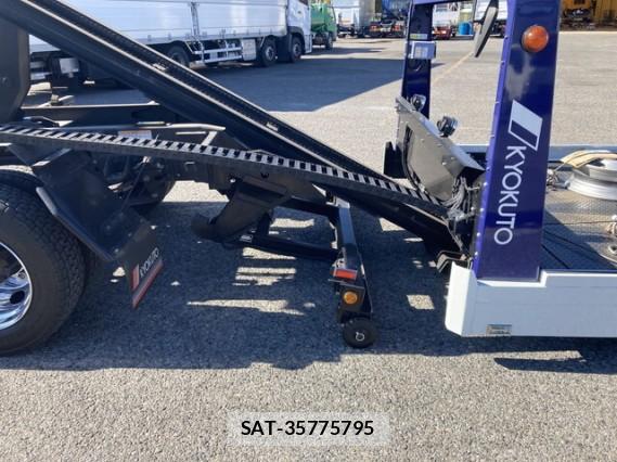 MITSUBISHI FUSO CANTER 2023 7808112-14