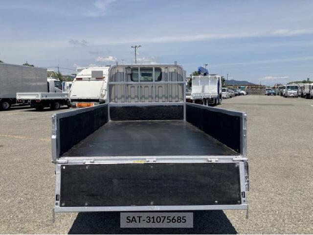 MITSUBISHI FUSO CANTER 2018 7808152-5