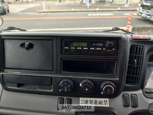 MITSUBISHI FUSO CANTER 2013-11 7808381-12