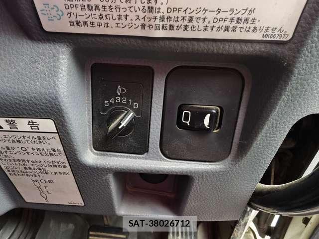 MITSUBISHI FUSO CANTER 2013-11 7808381-15
