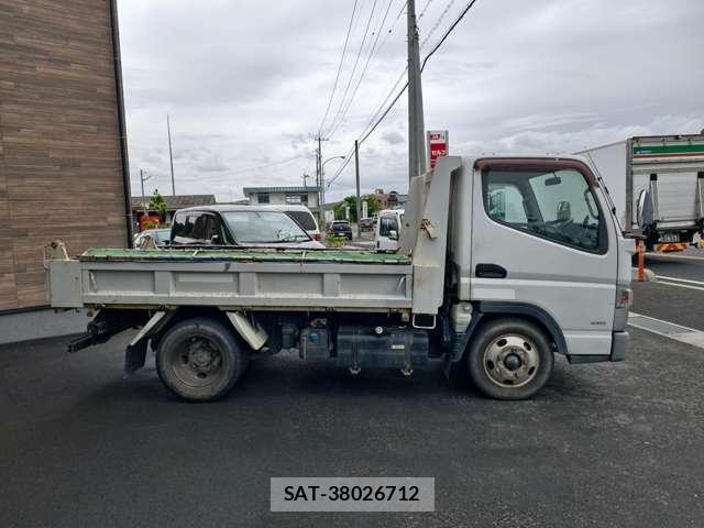 MITSUBISHI FUSO CANTER 2013-11 7808381-3