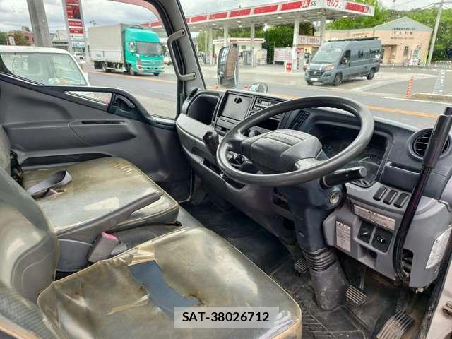 MITSUBISHI FUSO CANTER 2013-11 7808381-9