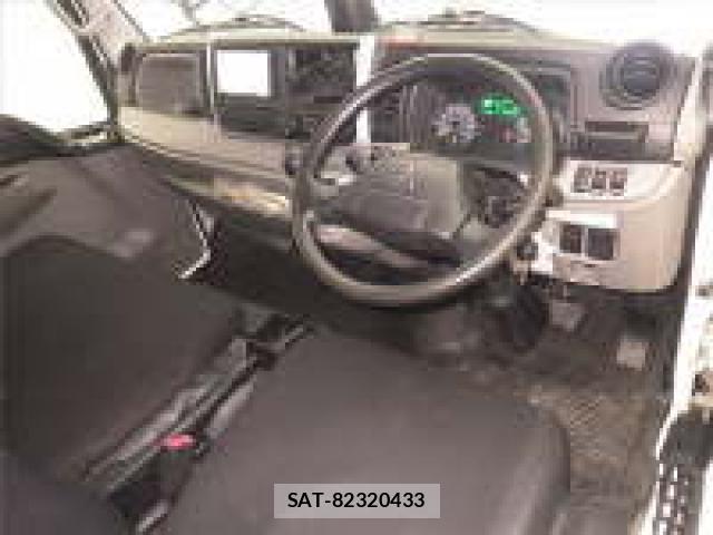 MITSUBISHI FUSO CANTER 2020-08 7809111-2