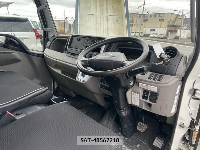 MITSUBISHI FUSO CANTER 2017-09 7809588-5