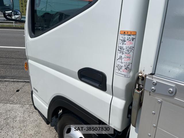 MITSUBISHI FUSO CANTER 2019-10 7809589-14
