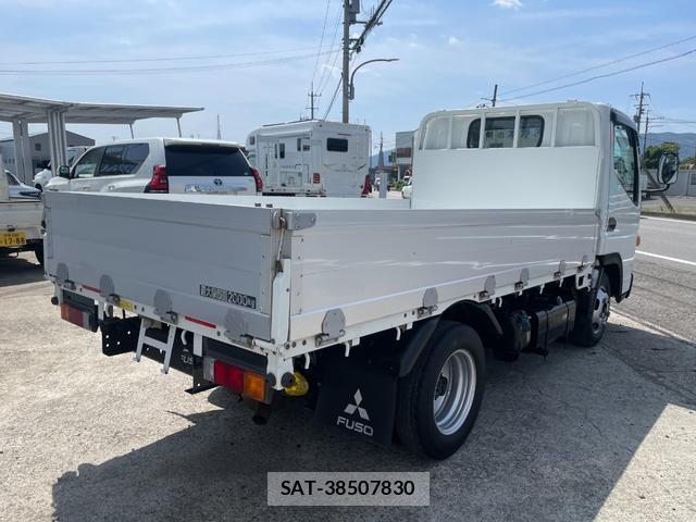 MITSUBISHI FUSO CANTER 2019-10 7809589-2
