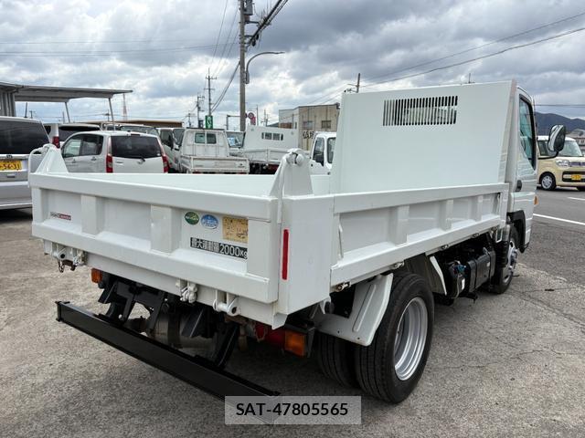 MITSUBISHI FUSO CANTER 2016-08 7809597-2