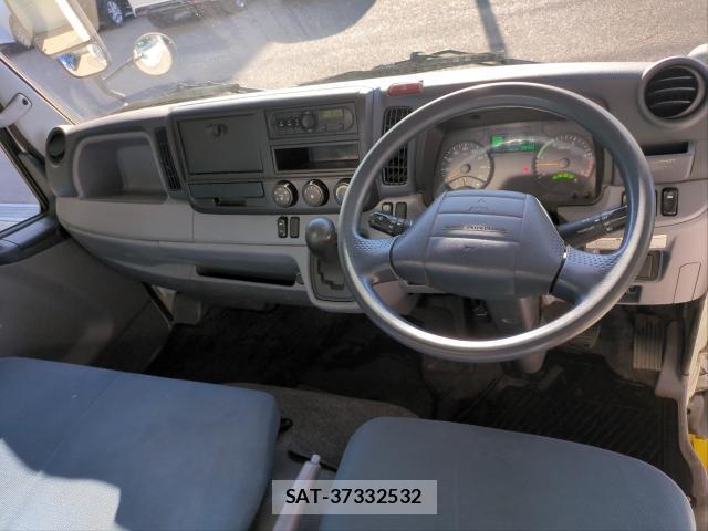 MITSUBISHI FUSO CANTER 2016-07 7809957-2