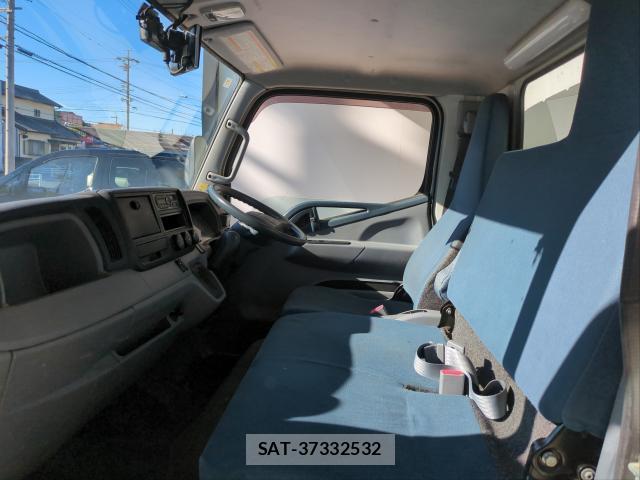 MITSUBISHI FUSO CANTER 2016-07 7809957-5