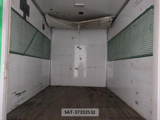 MITSUBISHI FUSO CANTER 2016-07 7809957-6