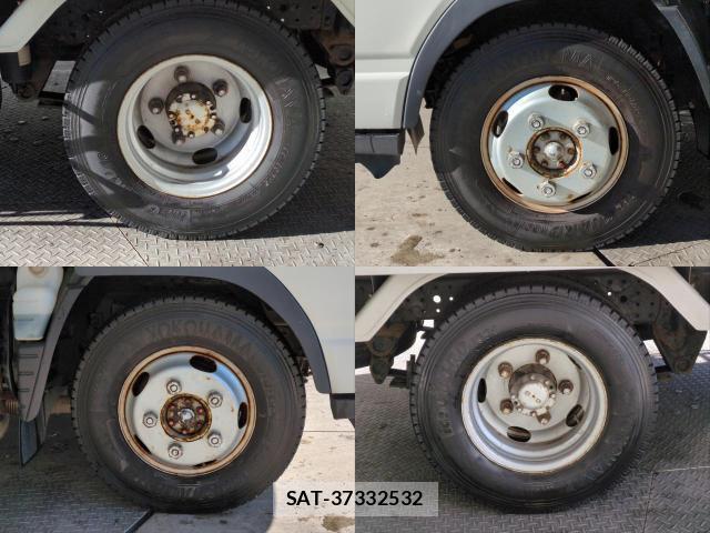 MITSUBISHI FUSO CANTER 2016-07 7809957-8