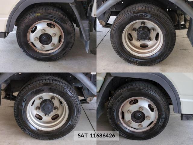 MITSUBISHI FUSO CANTER 2012-10 7809959-8