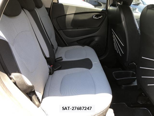 Renault CAPTUR 2015-09 7799688-12
