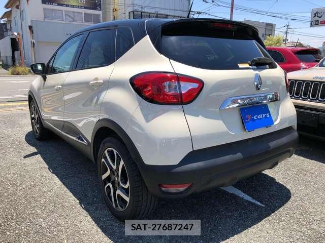 Renault CAPTUR 2015-09 7799688-15